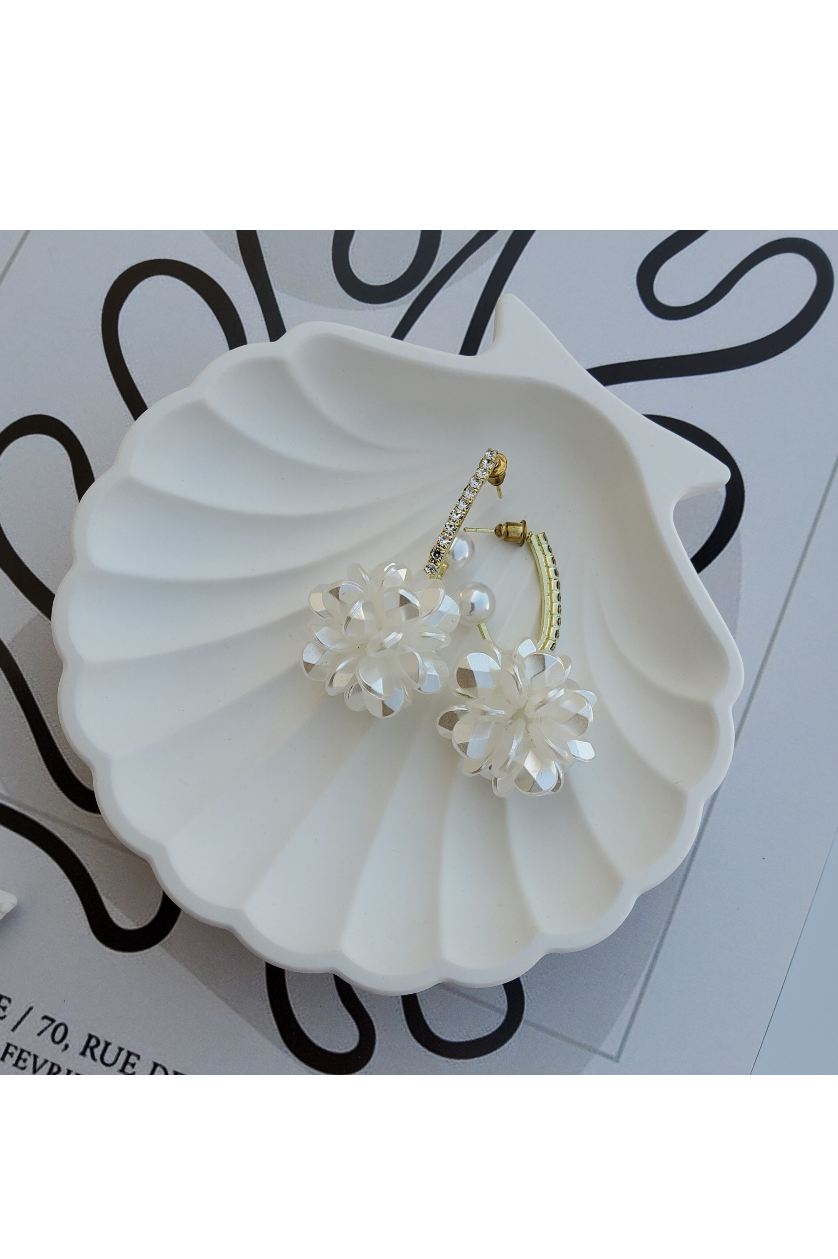 گوشواره برفی